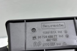 Aerateur tableau de bord PEUGEOT 208 1