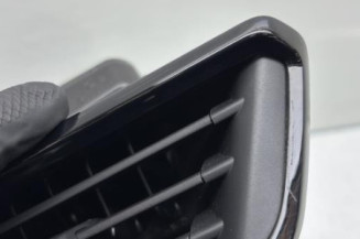 Aerateur tableau de bord avant droit PEUGEOT 208 1