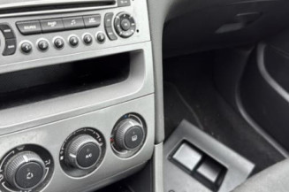 Arret de porte avant droit PEUGEOT 308 1