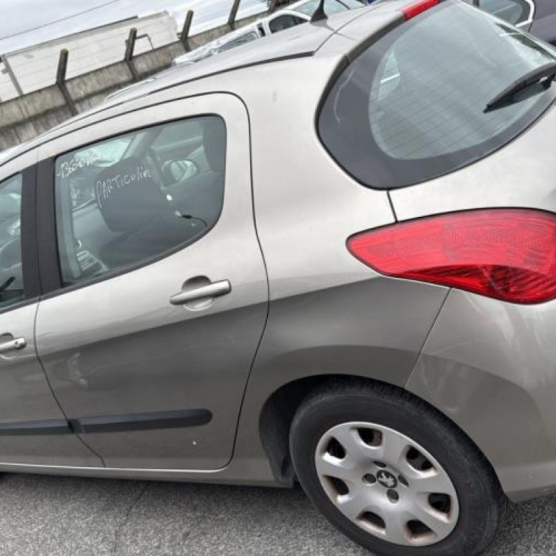 Bouton de coffre PEUGEOT 308 1 Photo n°8