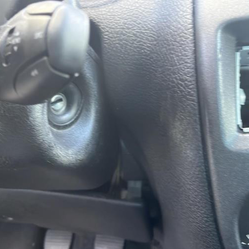 Baguette de coffre PEUGEOT 206 Photo n°6