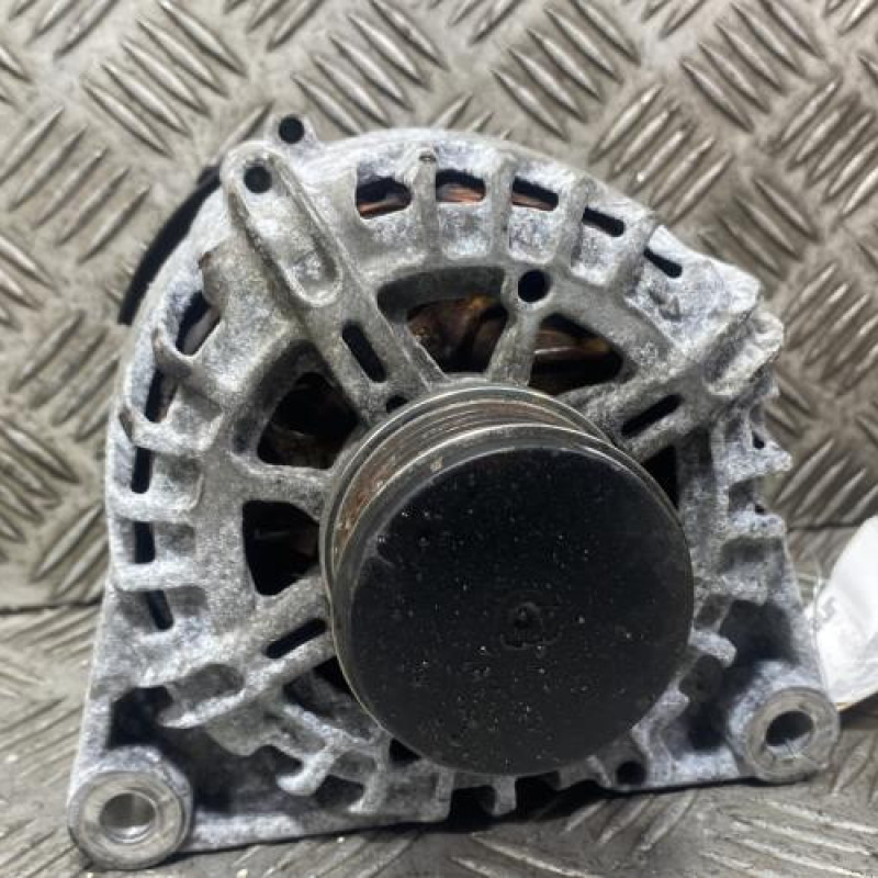 Alternateur PEUGEOT 308 2 Photo n°3