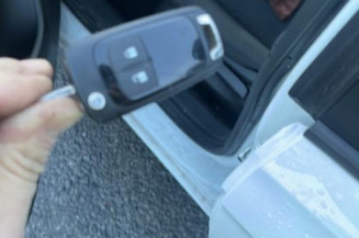 Custode avant gauche OPEL CORSA E