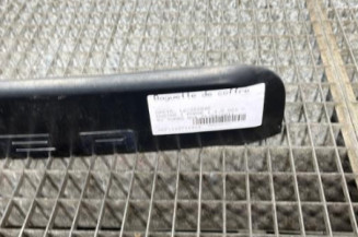 Baguette de coffre DACIA DUSTER 1