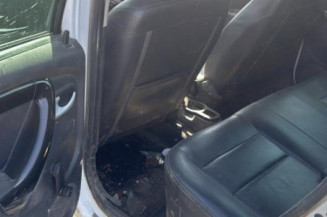 Baguette de coffre DACIA DUSTER 1