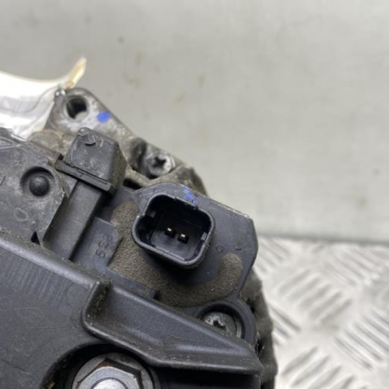 Alternateur RENAULT MASTER 2 Photo n°4