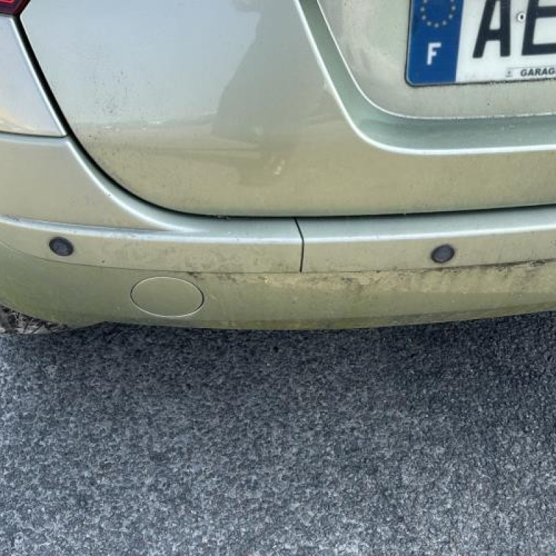 Attache ceinture arriere droit RENAULT MODUS Photo n°6