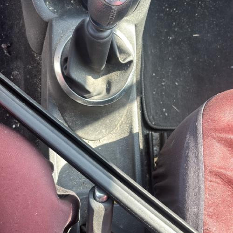 Attache ceinture arriere droit RENAULT MODUS Photo n°18