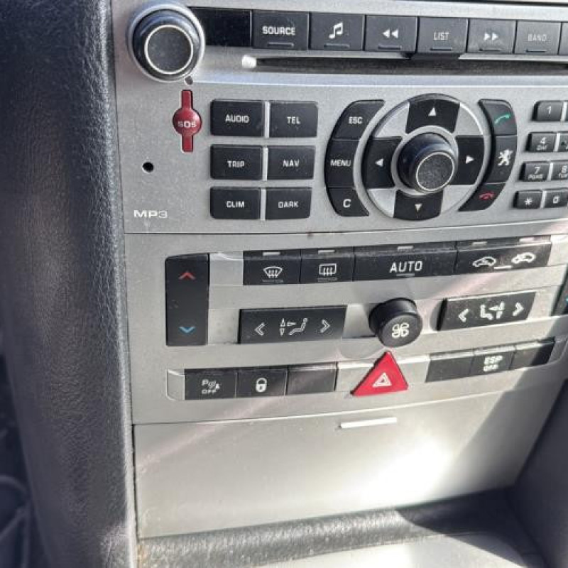 Reservoir essence PEUGEOT 407 Photo n°17