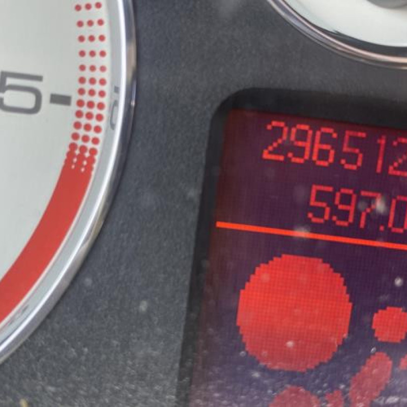 Reservoir essence PEUGEOT 407 Photo n°19