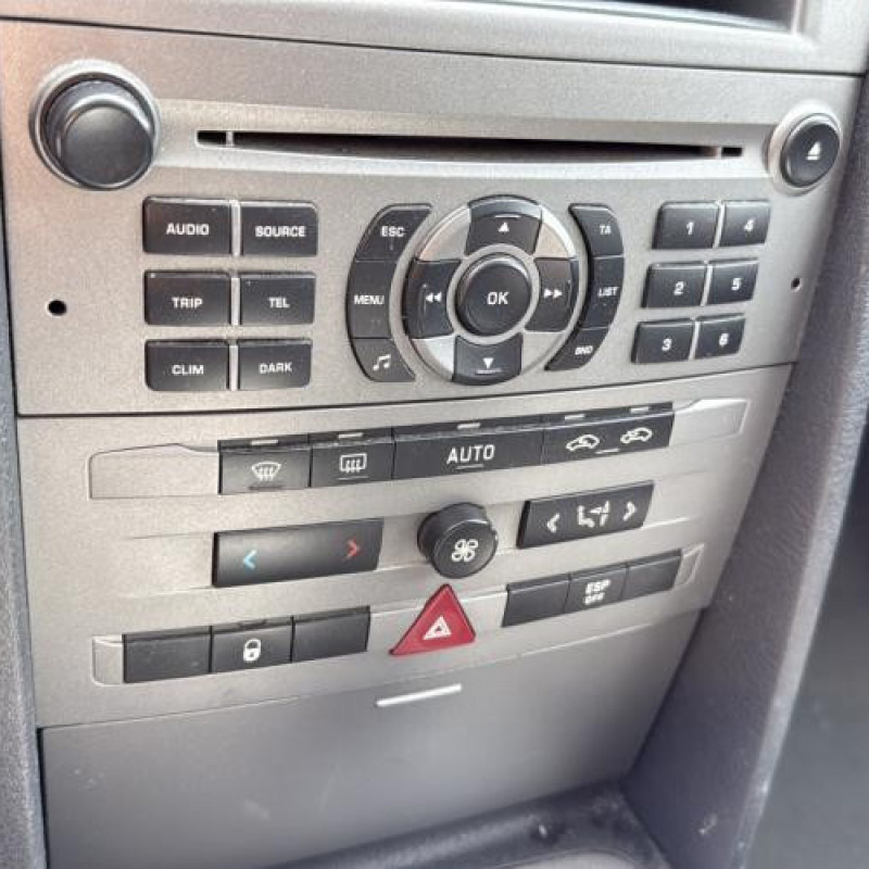 Reservoir essence PEUGEOT 407 Photo n°17