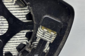 Glace retroviseur gauche PEUGEOT 208 1