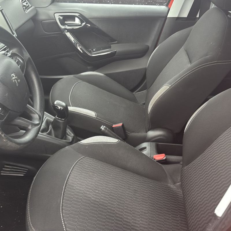 PEUGEOT 208 1 PHASE 2 1.6 BLUE HDI - 8V TURBO Photo n°10