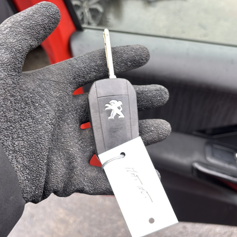 PEUGEOT 208 1 PHASE 2 1.6 BLUE HDI - 8V TURBO Photo n°19