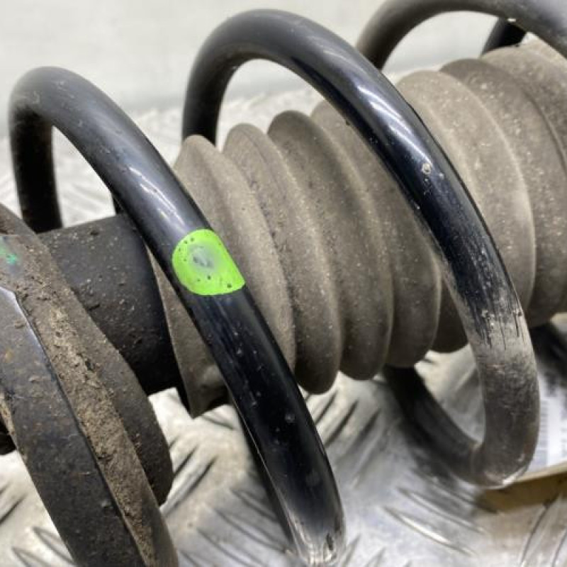 Amortisseur avant droit FORD FIESTA 5 Photo n°4