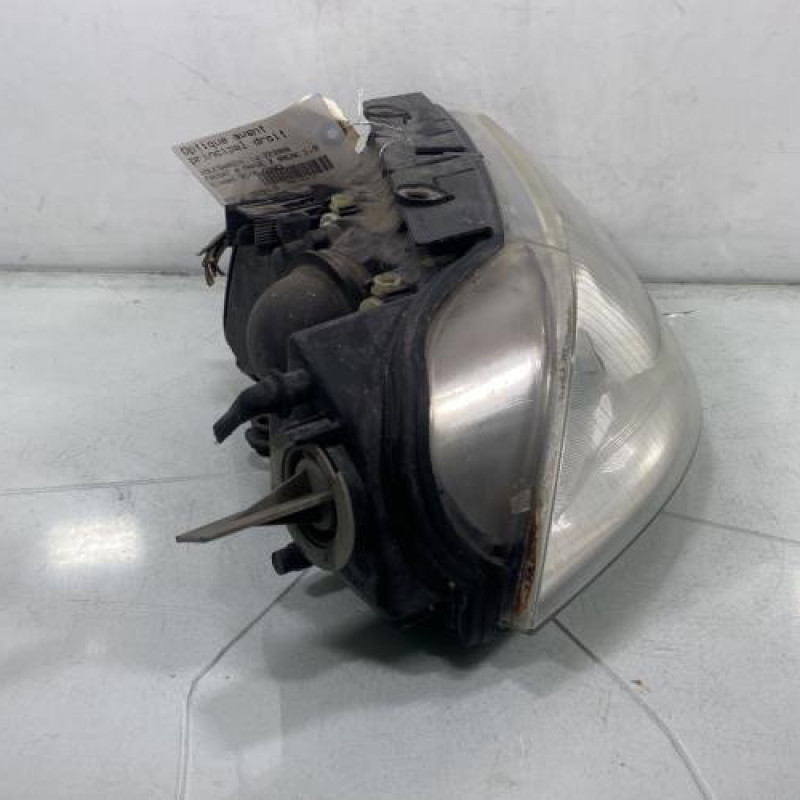 Optique avant principal droit (feux)(phare) VOLKSWAGEN PASSAT 4 Photo n°4