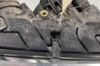 Optique avant principal droit (feux)(phare) VOLKSWAGEN PASSAT 4