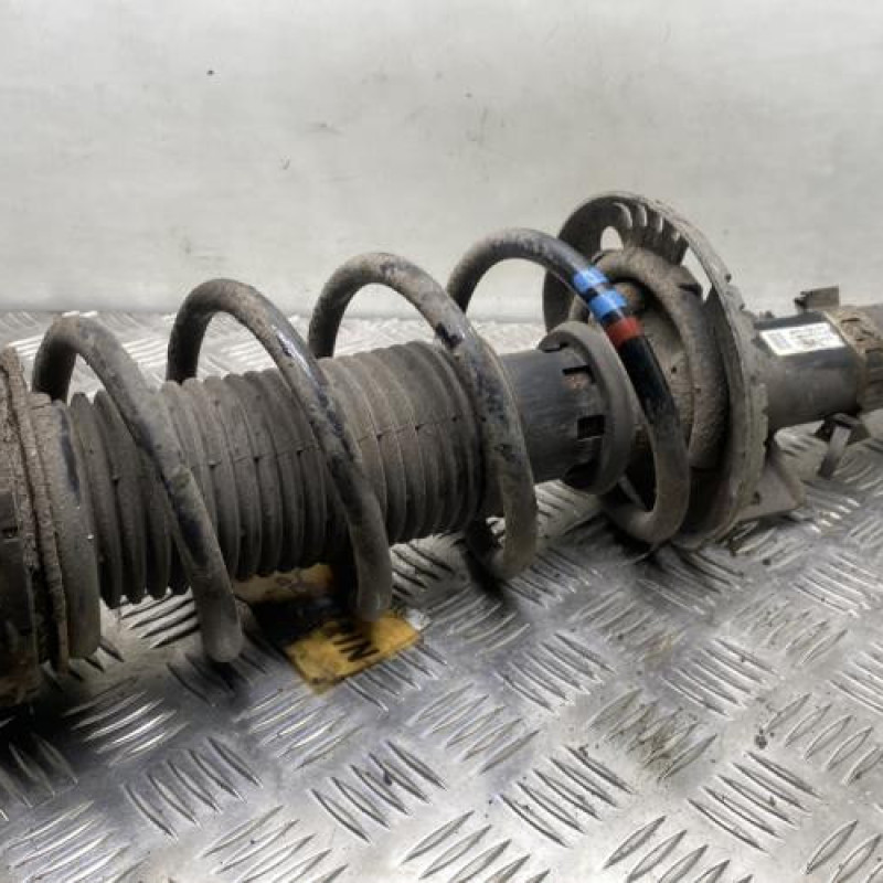 Amortisseur avant droit VOLKSWAGEN POLO 4 Photo n°4