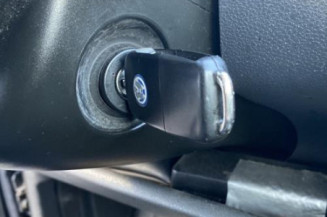 Amortisseur avant droit VOLKSWAGEN POLO 4