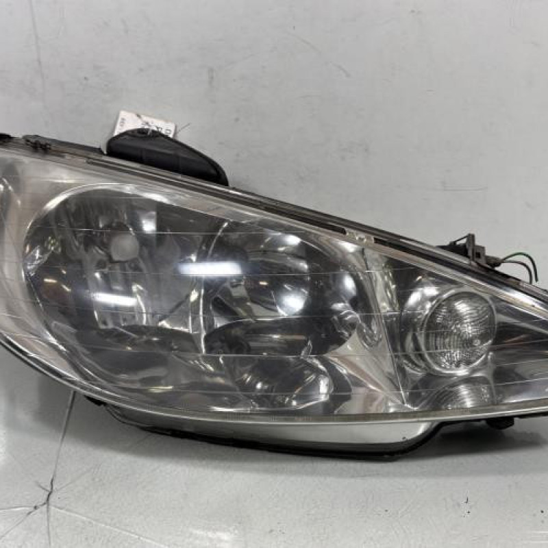 Optique avant principal droit (feux)(phare) PEUGEOT 206 Photo n°2