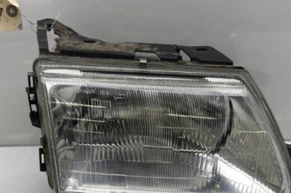 Optique avant principal droit (feux)(phare) CITROEN SAXO Photo n°1