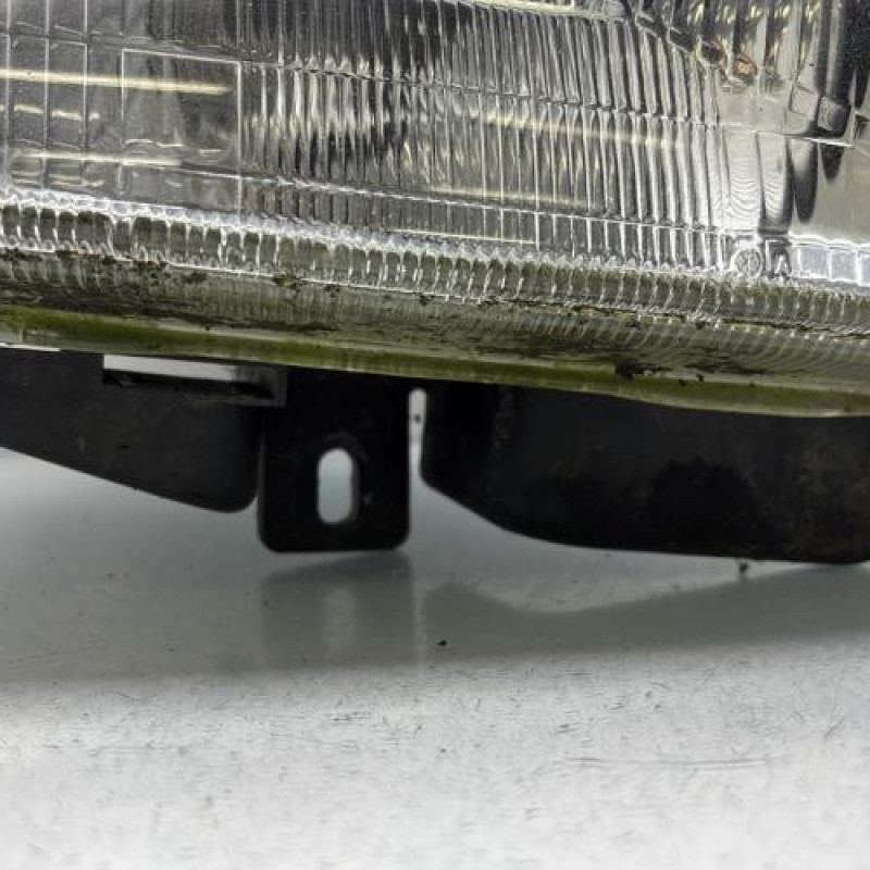 Optique avant principal droit (feux)(phare) CITROEN SAXO Photo n°4