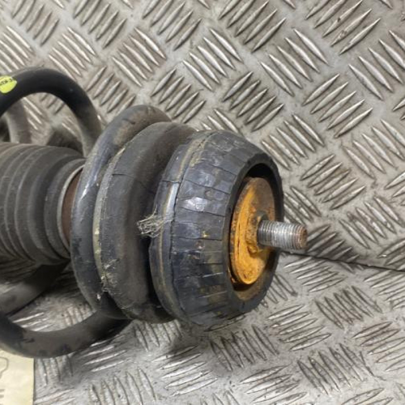 Amortisseur avant gauche MERCEDES VITO 639 Photo n°4