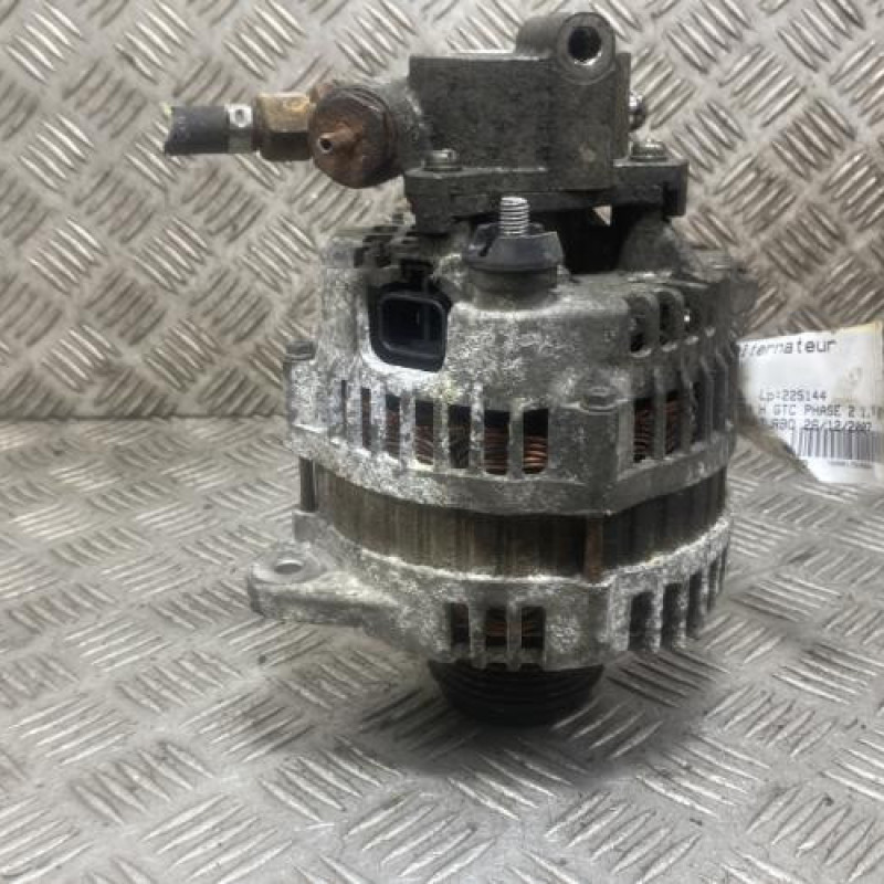 Alternateur OPEL ASTRA H Photo n°4