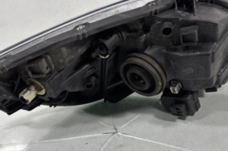 Optique avant principal droit (feux)(phare) TOYOTA YARIS 2