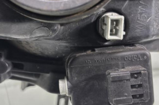 Optique avant principal droit (feux)(phare) TOYOTA YARIS 2