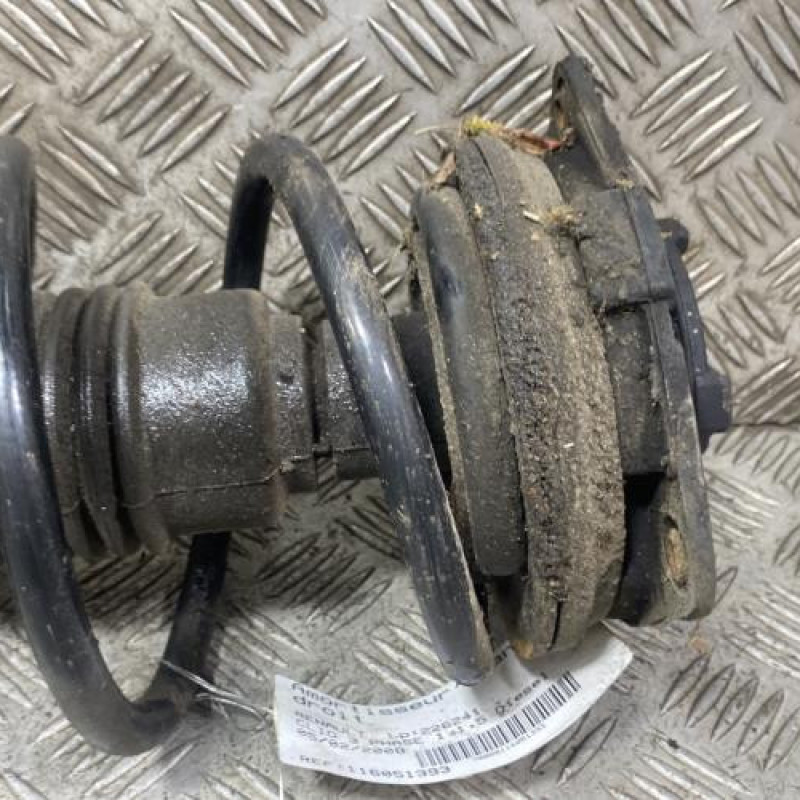 Amortisseur avant droit RENAULT CLIO 3 Photo n°3