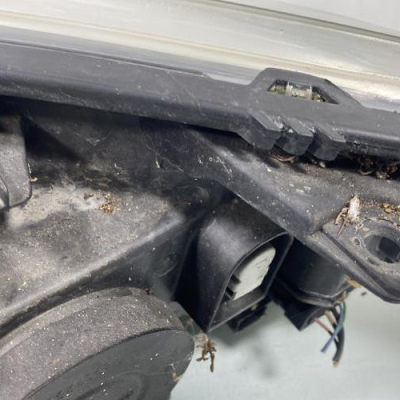 Optique avant principal droit (feux)(phare) RENAULT LAGUNA 3 Photo n°4