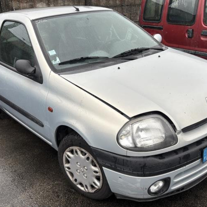 Optique avant principal droit (feux)(phare) RENAULT CLIO 2 Photo n°8