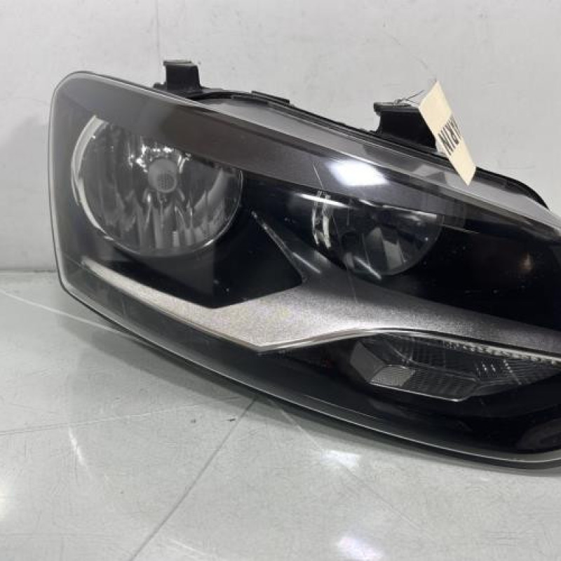 Optique avant principal droit (feux)(phare) VOLKSWAGEN POLO 5 Photo n°1