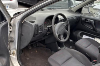 Optique avant principal droit (feux)(phare) VOLKSWAGEN POLO 3