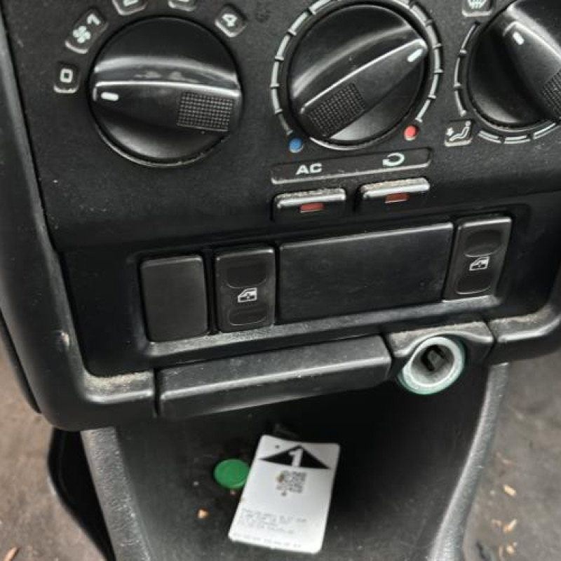 Optique avant principal droit (feux)(phare) VOLKSWAGEN POLO 3 Photo n°19