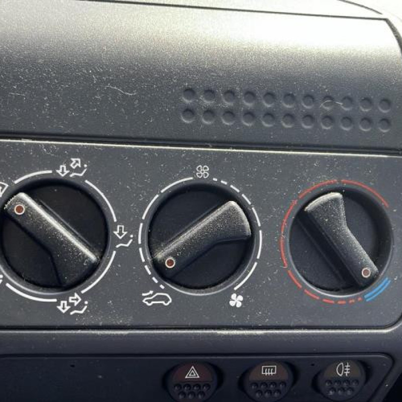 Mastervac PEUGEOT 205 Photo n°8