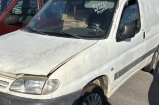 Vitre porte coffre droit PEUGEOT PARTNER 1 Photo n°1