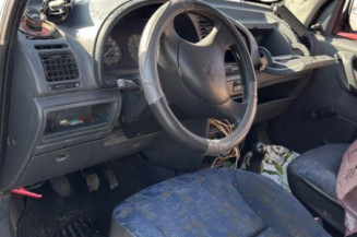 Vitre porte coffre droit PEUGEOT PARTNER 1