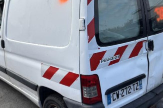 Vitre porte coffre droit PEUGEOT PARTNER 1