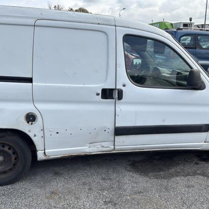Vitre porte coffre droit PEUGEOT PARTNER 1 Photo n°7