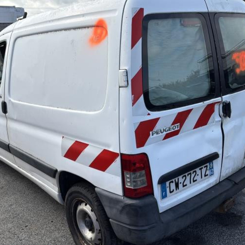 Vitre porte coffre gauche PEUGEOT PARTNER 1 Photo n°4