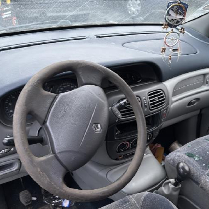 Aile avant droit RENAULT SCENIC 1 Photo n°17