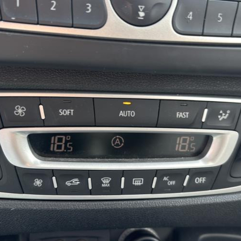 Moteur RENAULT SCENIC 3 Photo n°17