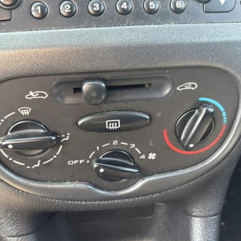 Aile avant gauche PEUGEOT 206 Photo n°18