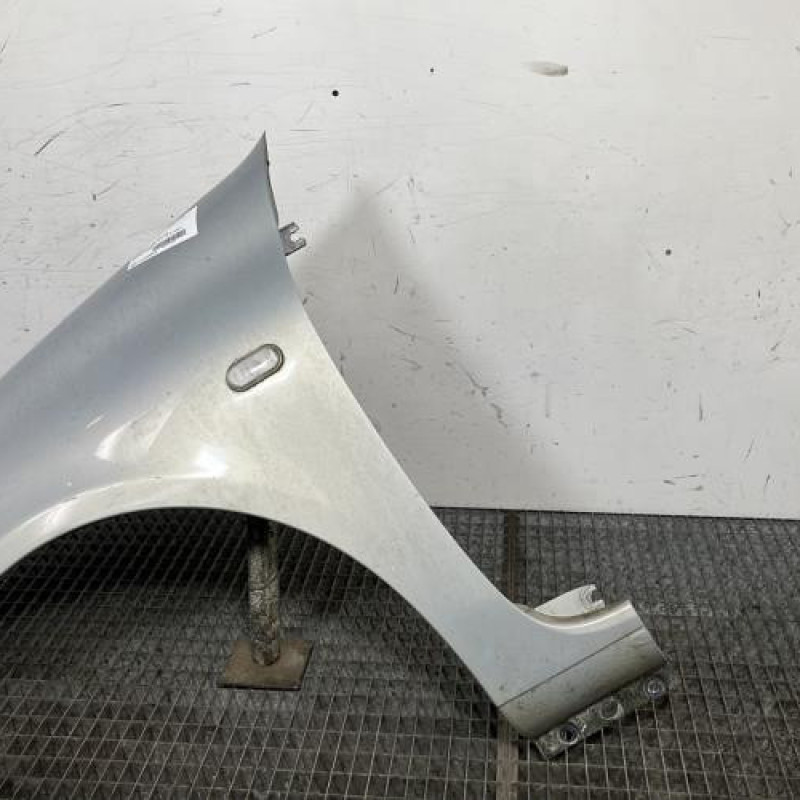 Aile avant gauche RENAULT CLIO 2 Photo n°3