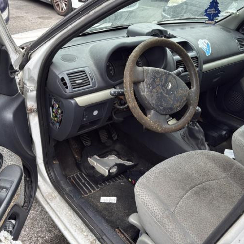 Aile avant gauche RENAULT CLIO 2 Photo n°15