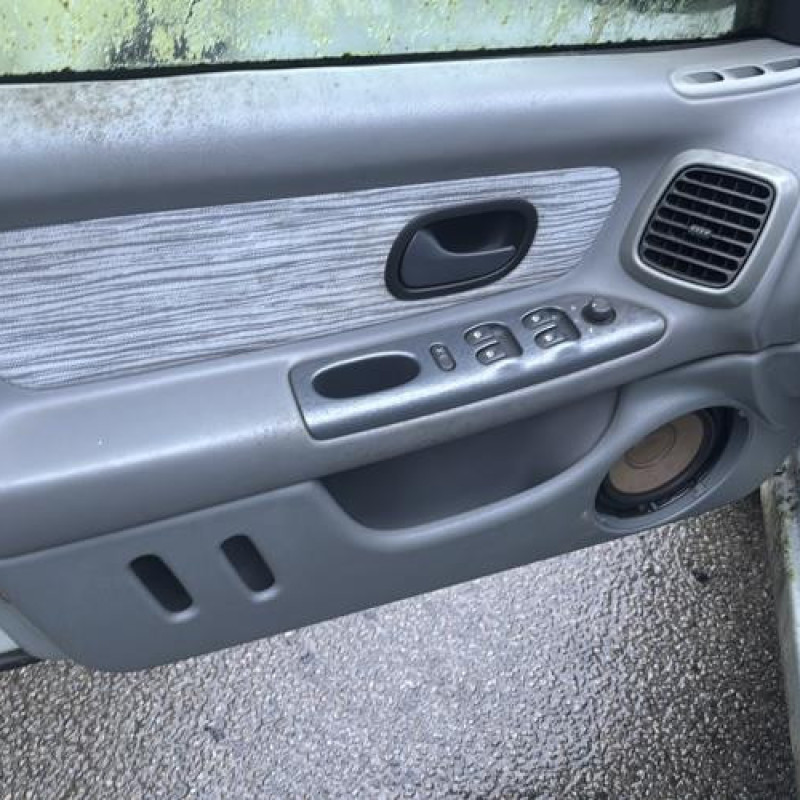 Aile avant gauche RENAULT LAGUNA 1 Photo n°16