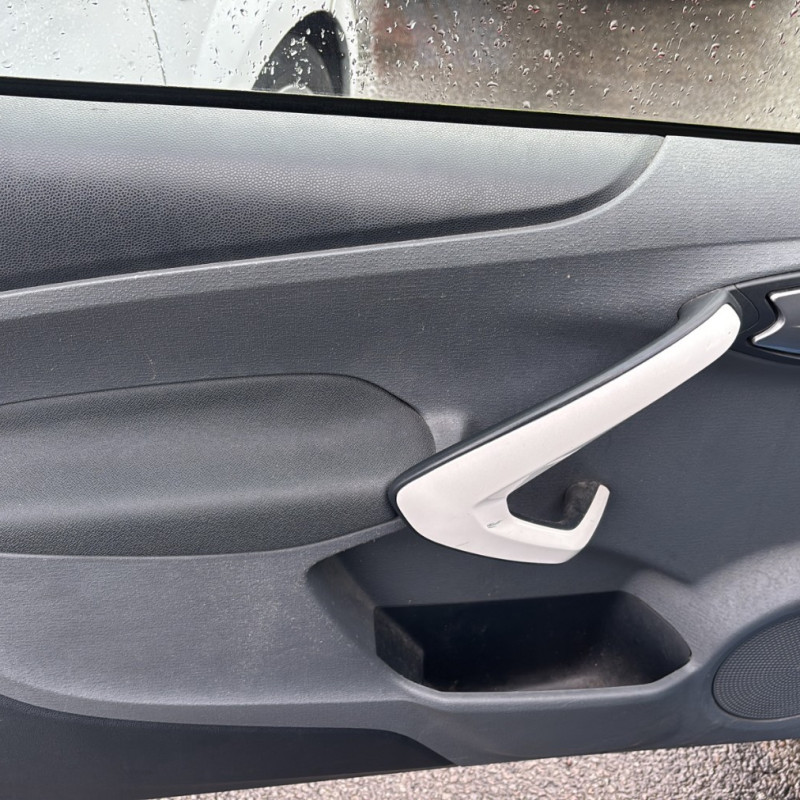 FORD KA 2 PHASE 2 1.2i - 8V Photo n°9