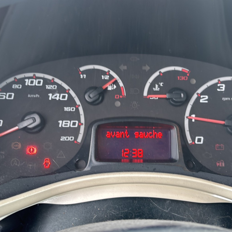 FORD KA 2 PHASE 2 1.2i - 8V Photo n°10